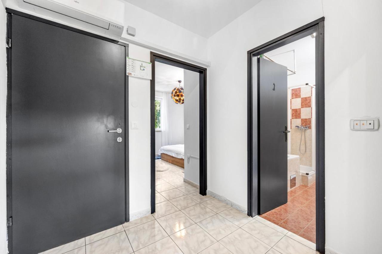 Romeo&Julia- Newly Refurbished Apartment Near Medulin Pomer Exterior photo